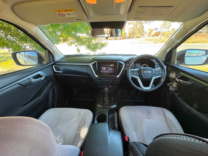 2021 Isuzu D-MAX LS-M