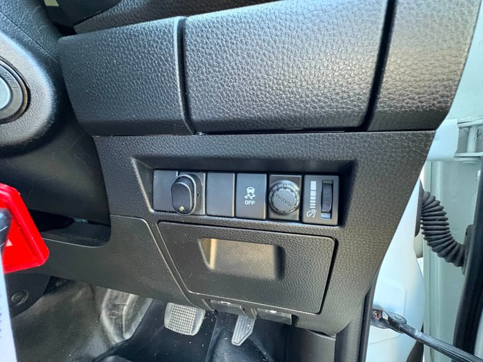 2021 Isuzu D-MAX LS-M