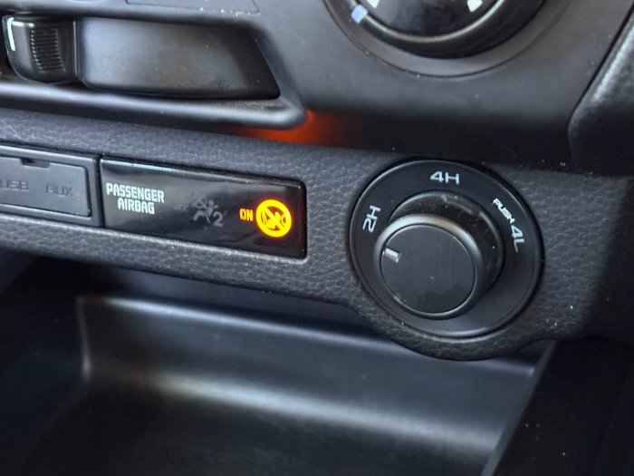 2021 Isuzu D-MAX LS-M