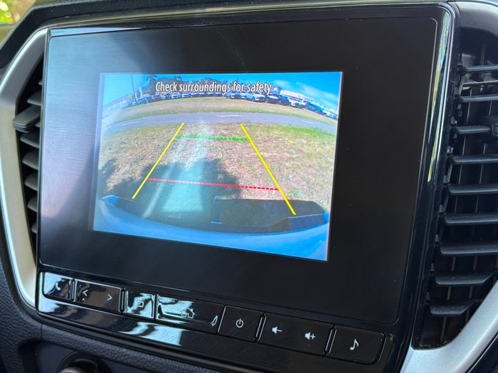 2021 Isuzu D-MAX LS-M