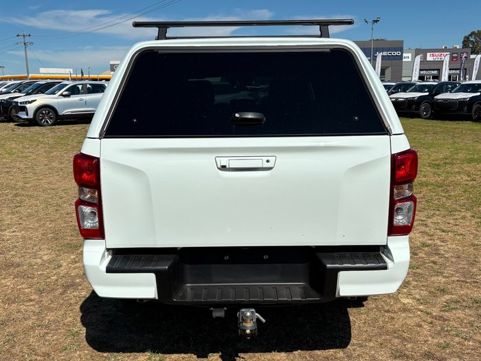 2021 Isuzu D-MAX LS-M