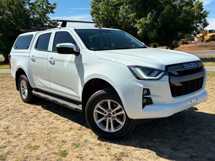 2021 Isuzu D-MAX LS-M
