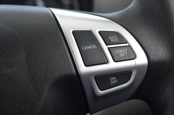 2013 Mitsubishi Triton GLX