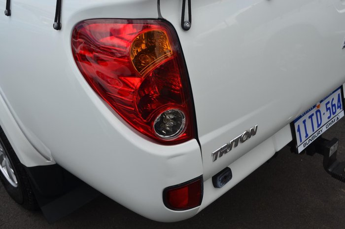 2013 Mitsubishi Triton GLX