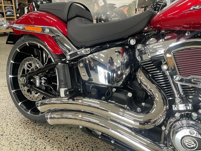 2025 Harley-Davidson Breakout 117 (FXBR) Softail Red