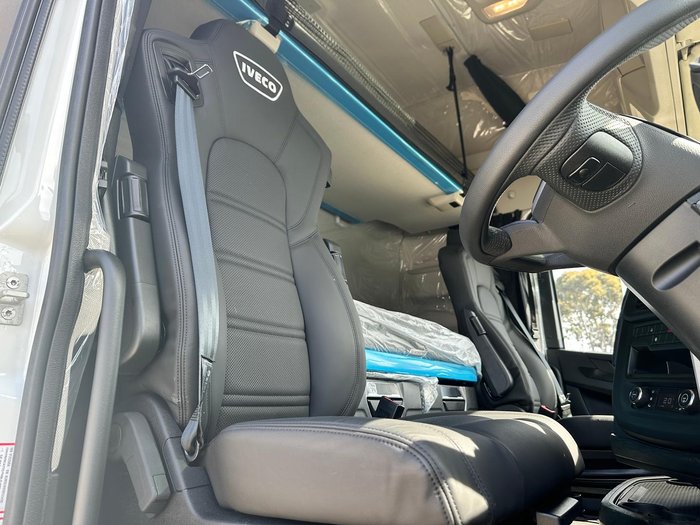 2024 Iveco S-Way AS700