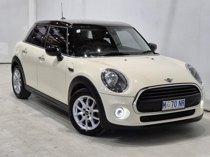2020 MINI Hatch Cooper F55 LCI Pepper White