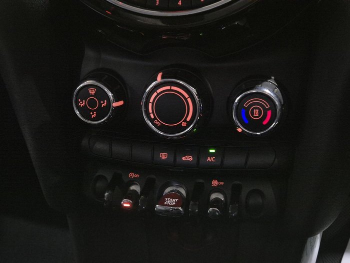 2020 MINI Hatch Cooper F55 LCI Pepper White