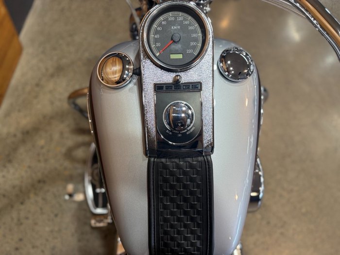 1999 Harley-davidson FLSTS HERITAGE SPRINGER S/TAIL Silver