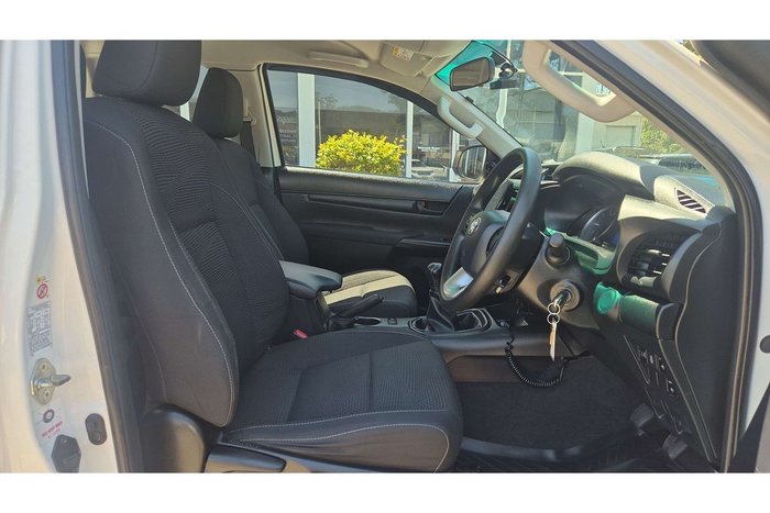 2017 Toyota Hilux SR