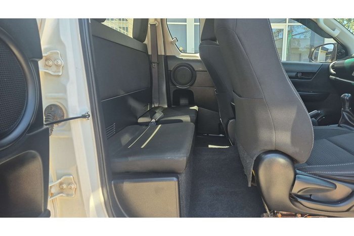2017 Toyota Hilux SR