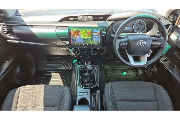 2017 Toyota Hilux SR