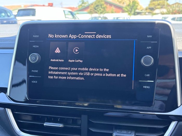 2024 Volkswagen T-Roc 140TSI R-Line