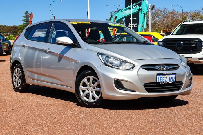 2012 Hyundai Accent Active
