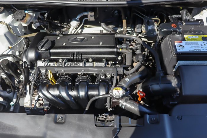 2012 Hyundai Accent Active