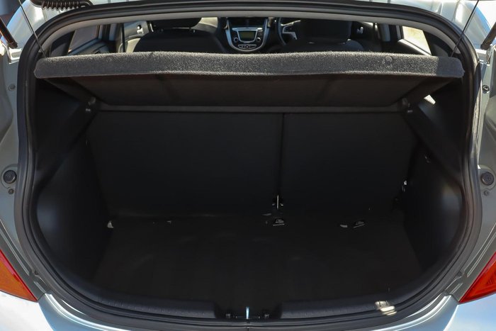 2012 Hyundai Accent Active