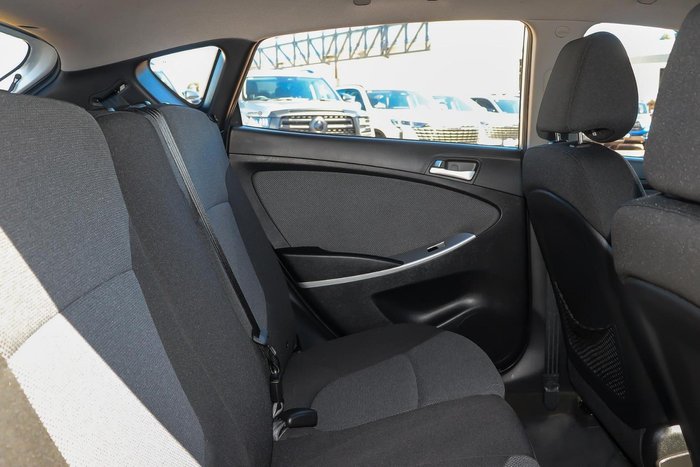 2012 Hyundai Accent Active