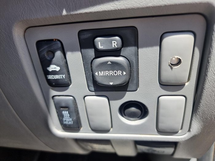 2010 Toyota Hilux SR KUN26R MY10 4X4 Ink