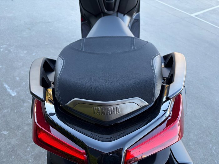 2025 Yamaha XMAX 300 (CZD300A)
