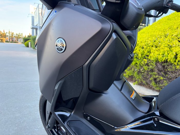 2025 Yamaha XMAX 300 (CZD300A)