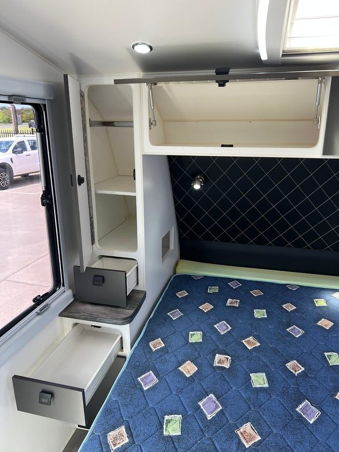2021 Design RV Crx Semi Off Road Van 4, 19'8''