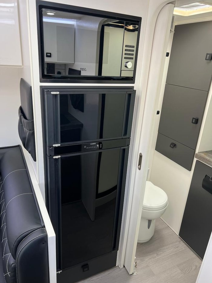 2021 Design RV Crx Semi Off Road Van 4, 19'8''