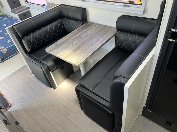 2021 Design RV Crx Semi Off Road Van 4, 19'8''