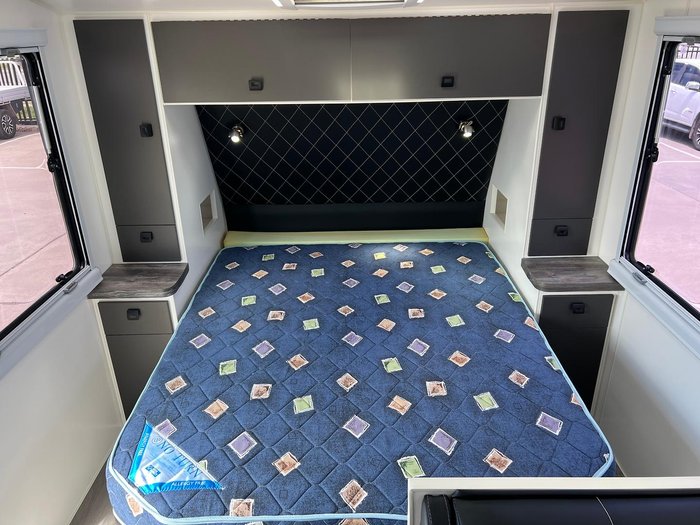 2021 Design RV Crx Semi Off Road Van 4, 19'8''