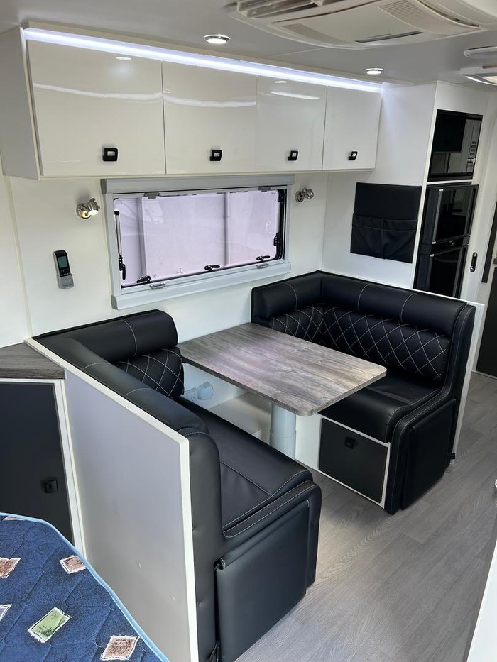 2021 Design RV Crx Semi Off Road Van 4, 19'8''