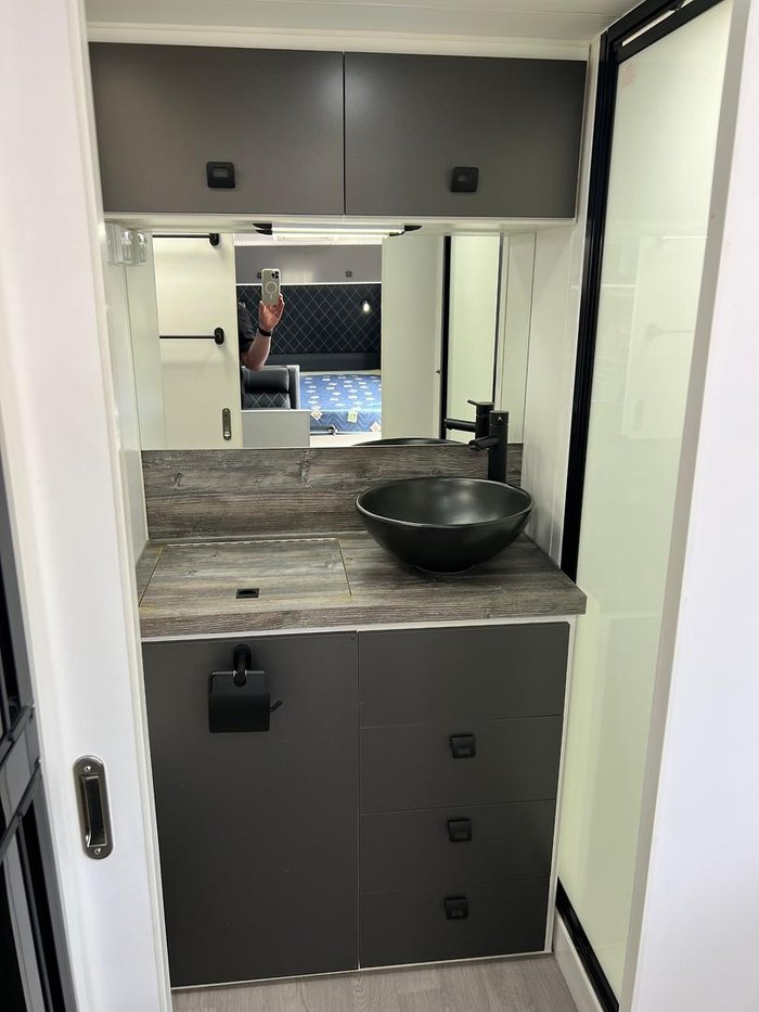 2021 Design RV Crx Semi Off Road Van 4, 19'8''