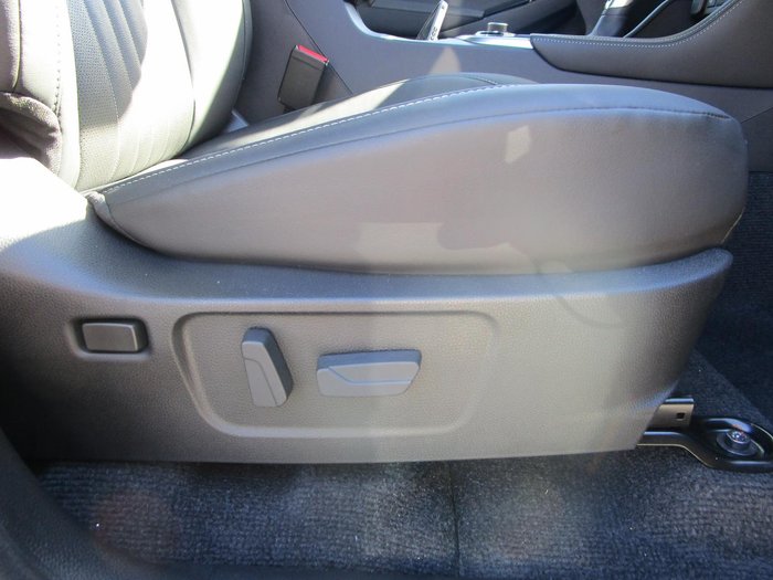 2025 Isuzu MU-X LS-T