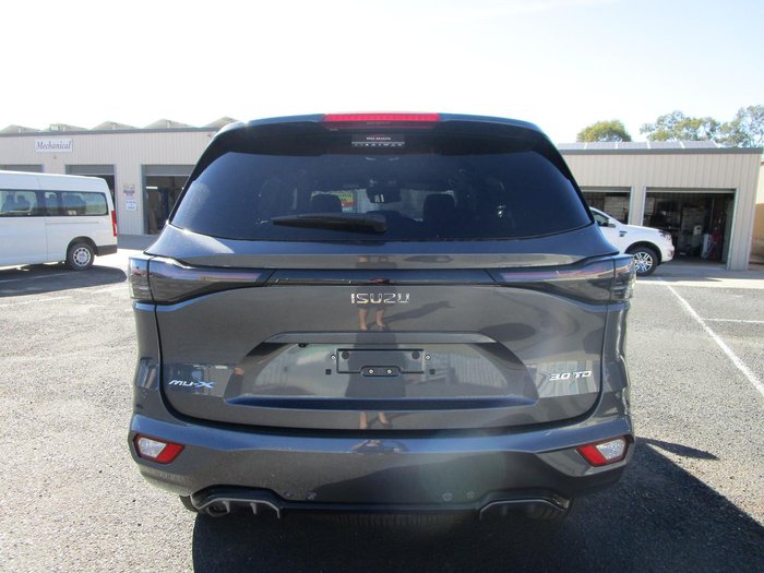 2025 Isuzu MU-X LS-T