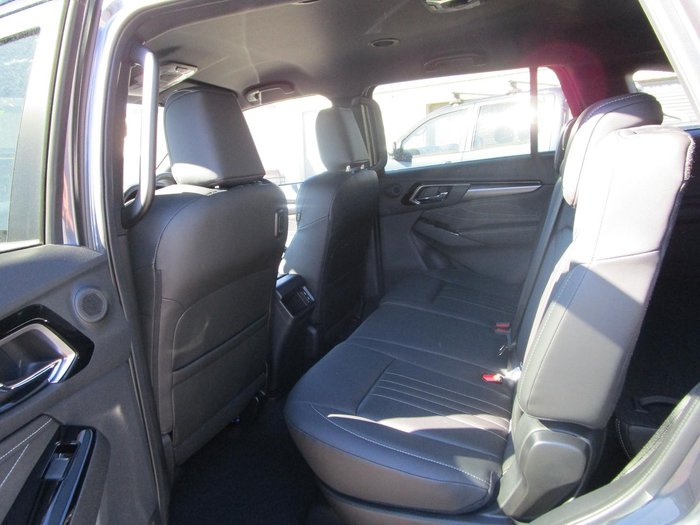 2025 Isuzu MU-X LS-T