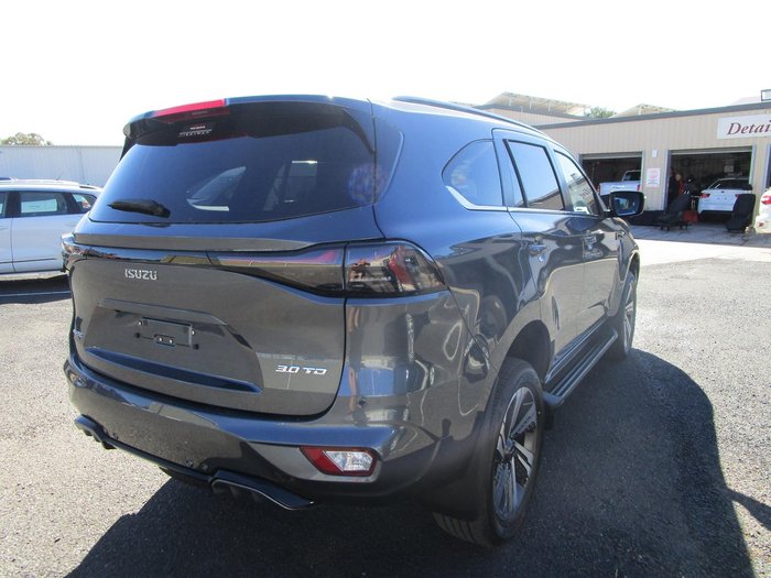 2025 Isuzu MU-X LS-T