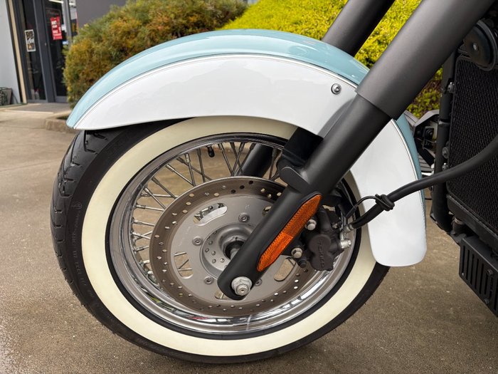 2020 Kawasaki VULCAN 900 (VN900) CLASSIC White