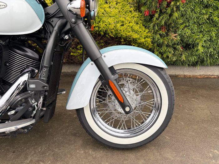 2020 Kawasaki VULCAN 900 (VN900) CLASSIC White