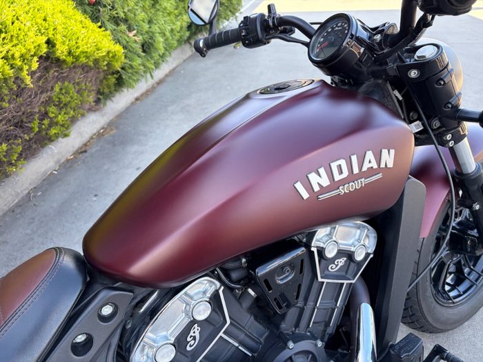 2022 Indian SCOUT BOBBER MAROON METALLIC