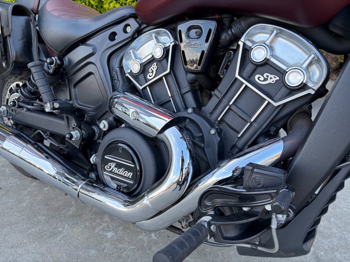2022 Indian SCOUT BOBBER MAROON METALLIC