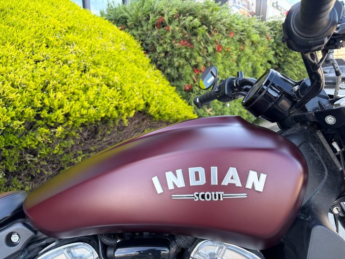 2022 Indian SCOUT BOBBER MAROON METALLIC