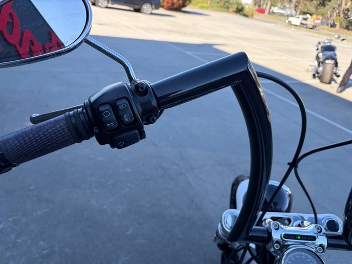 2017 HARLEY-DAVIDSON FXSB SOFTAIL BREAKOUT