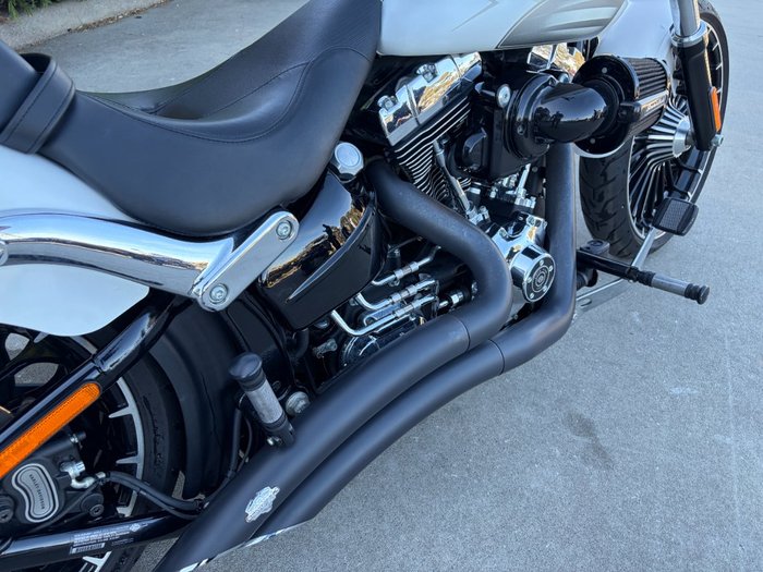 2017 HARLEY-DAVIDSON FXSB SOFTAIL BREAKOUT