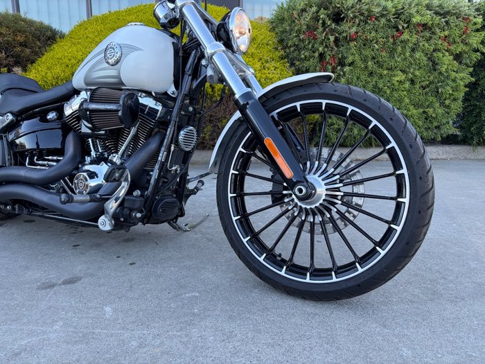 2017 HARLEY-DAVIDSON FXSB SOFTAIL BREAKOUT