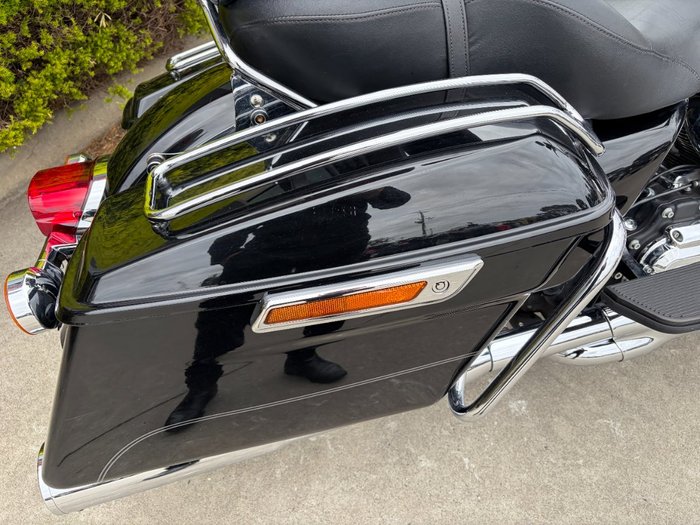 2016 HARLEY-DAVIDSON FLHR ROAD KING