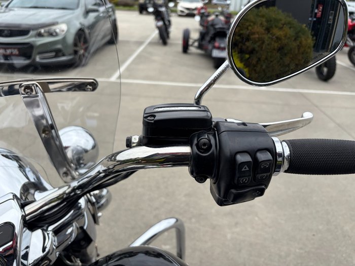 2016 HARLEY-DAVIDSON FLHR ROAD KING