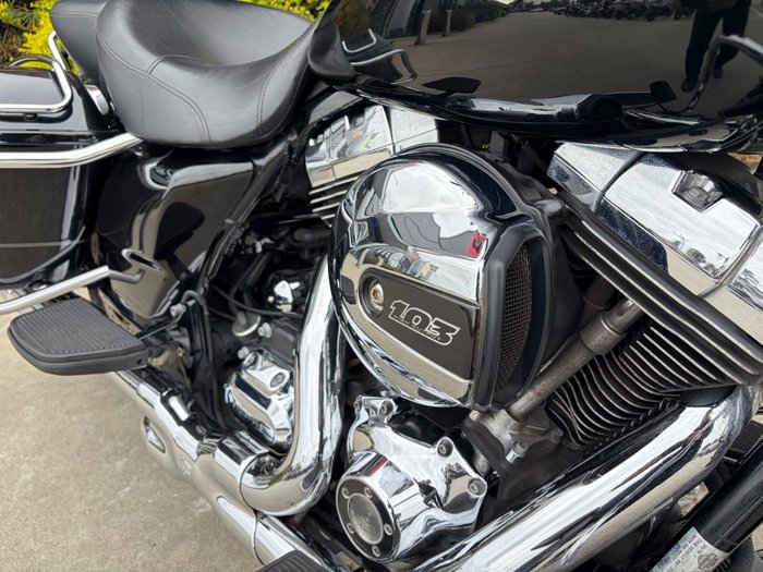 2016 HARLEY-DAVIDSON FLHR ROAD KING