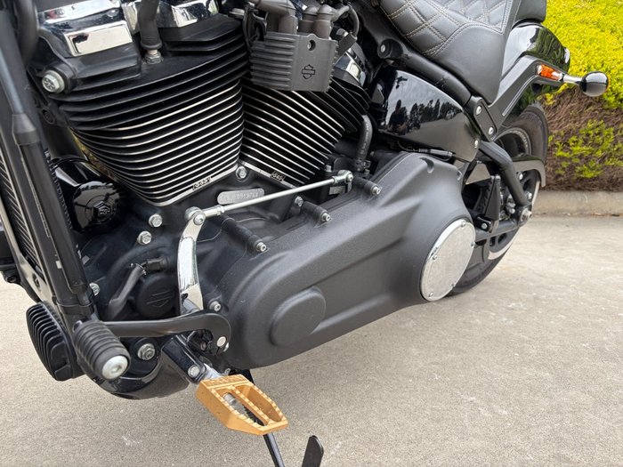 2019 HARLEY-DAVIDSON FXFBS FAT BOB (114) BLACK