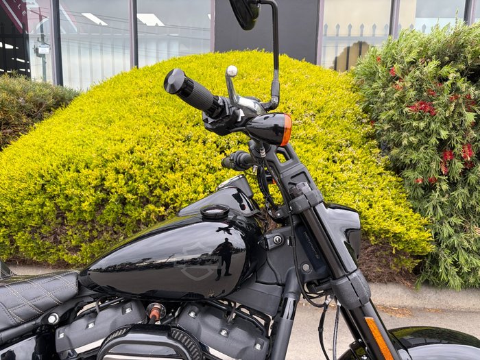 2019 HARLEY-DAVIDSON FXFBS FAT BOB (114) BLACK