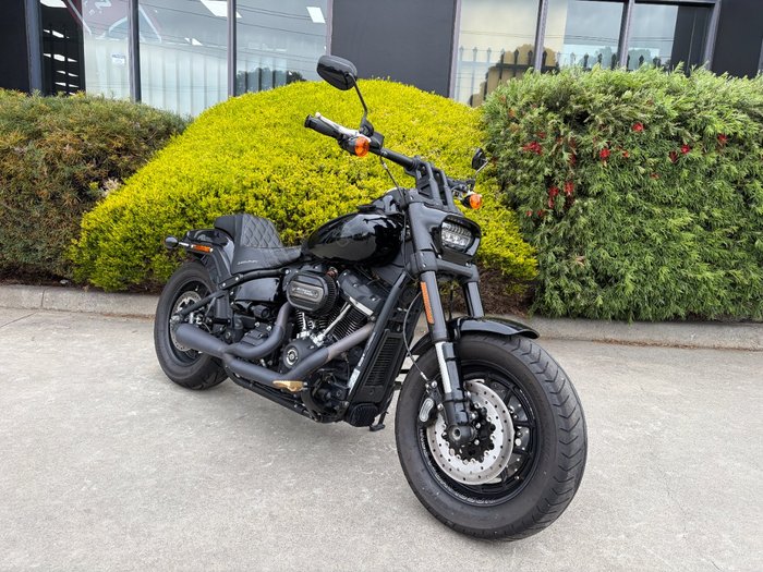 2019 HARLEY-DAVIDSON FXFBS FAT BOB (114) BLACK