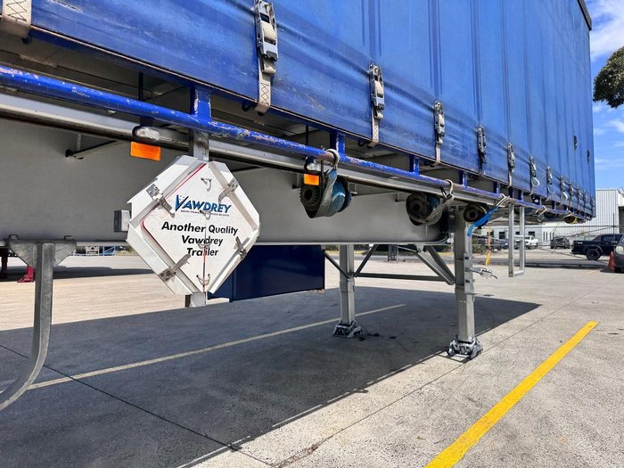 2016 Vawdrey St3 22 Pallet Straight Deck Curtain R/T