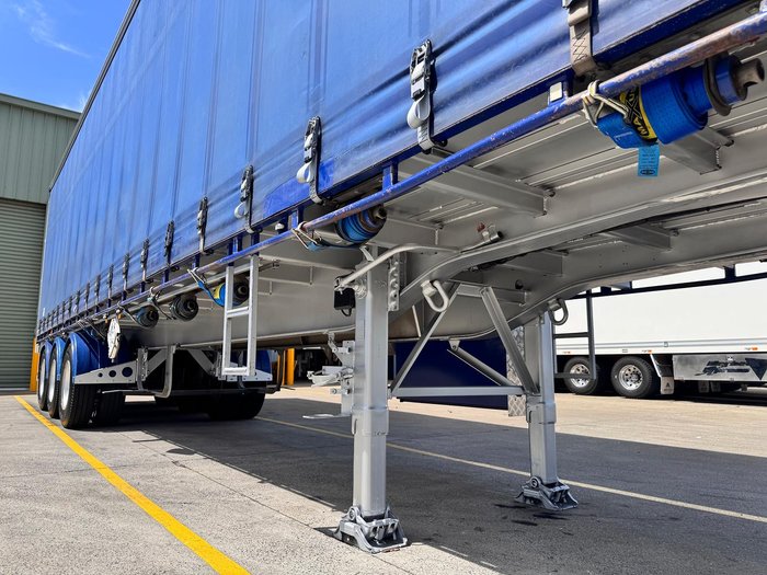 2016 Vawdrey St3 22 Pallet Straight Deck Curtain R/T